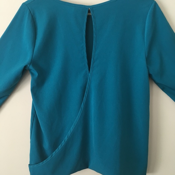 Aqua Blue Scoop Neck Top w/ Criss Cross Back Detai - Picture 2 of 5